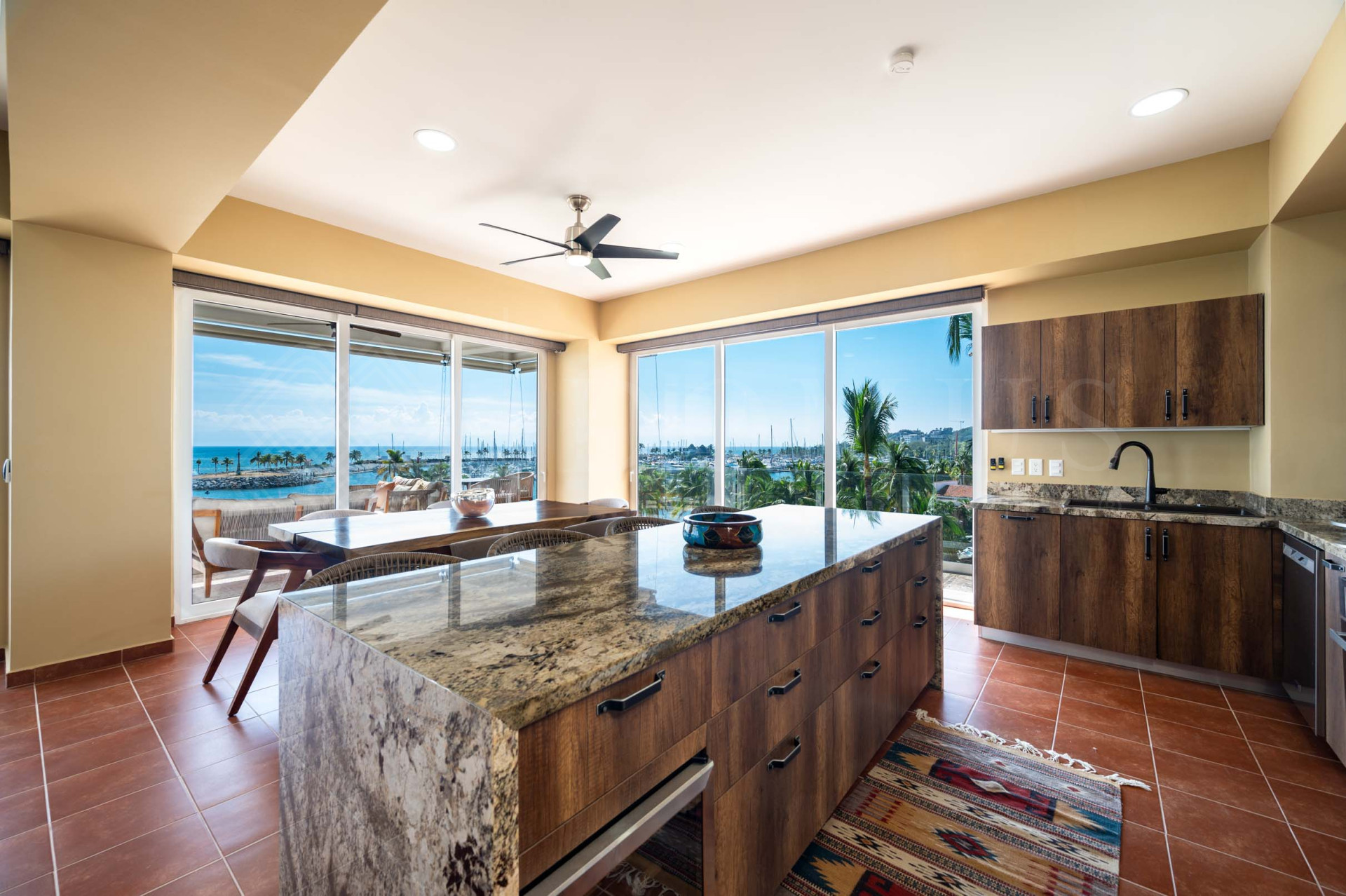 Galeria de Condominio 201 Ocean Singer La Cruz - Condominio frente al mar en venta en La Cruz de Huanacaxtle