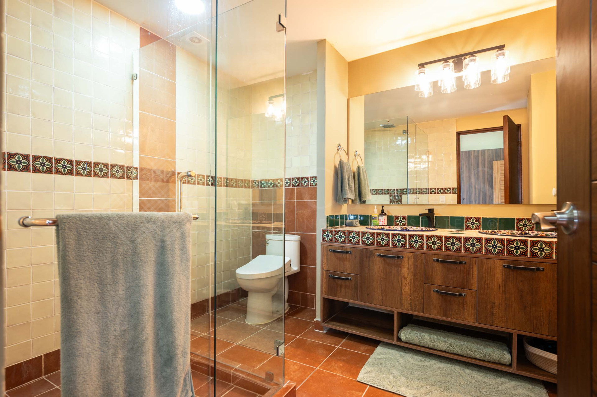 Galeria de Condominio 201 Ocean Singer La Cruz - Condominio frente al mar en venta en La Cruz de Huanacaxtle